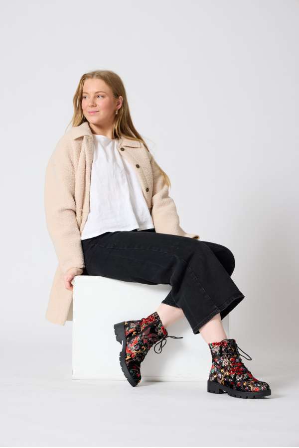 Wilde Scotlyn Womens Boots - Red Flower (8996146774239)