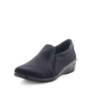 Aerocushion Madora Women's Slip Ons - Black